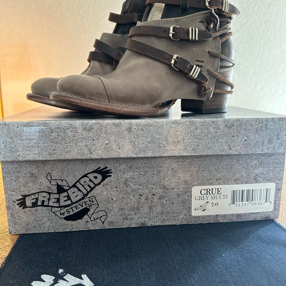 Freebird Crue Boots - Grey/Multi - Size 7 - *Never Worn*